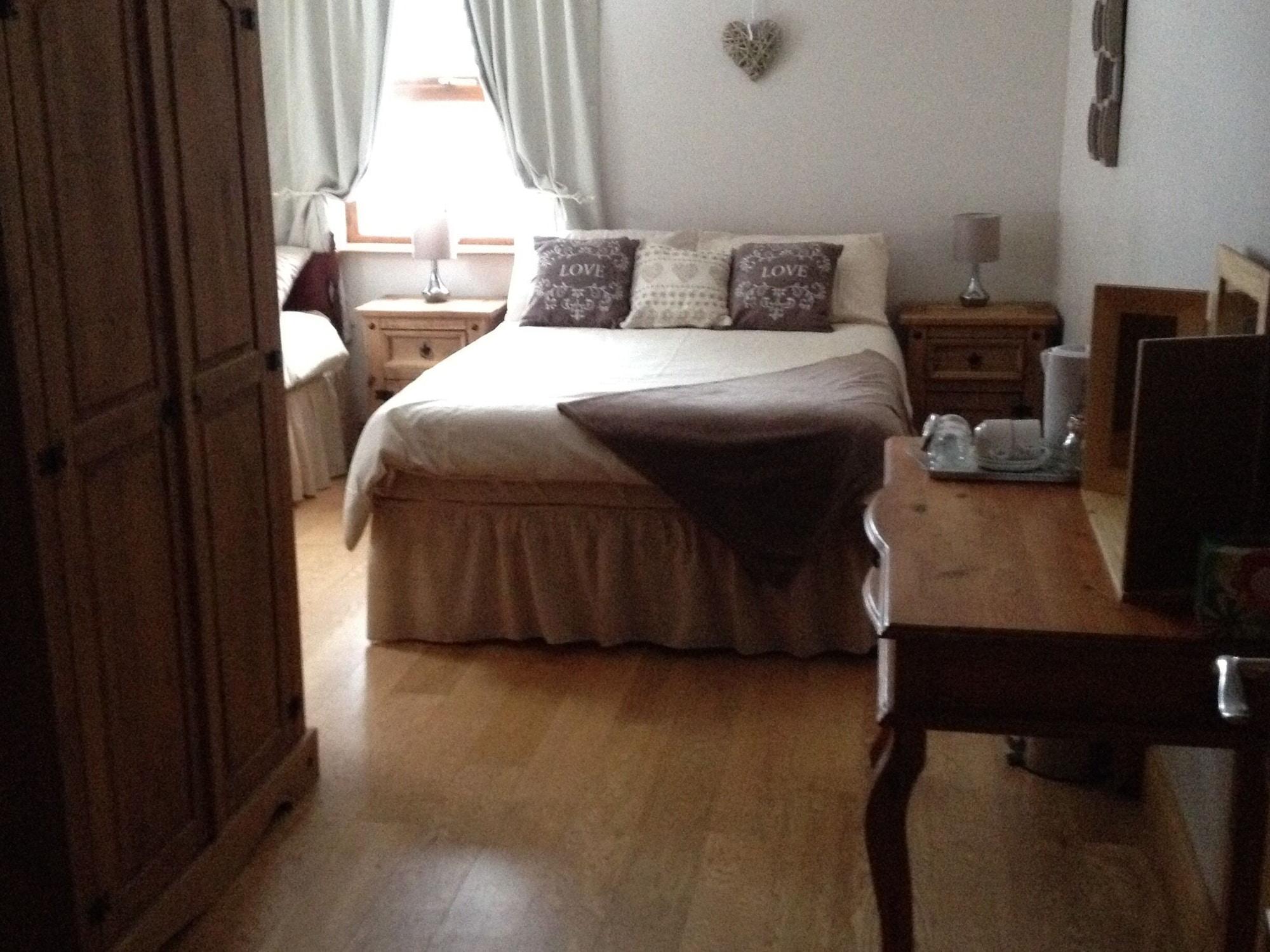 Glenn Eireann House Bed & Breakfast Cushendall Exterior photo