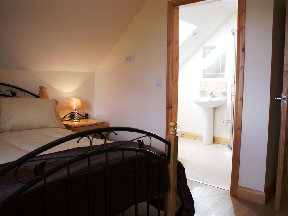 Glenn Eireann House Bed & Breakfast Cushendall Exterior photo
